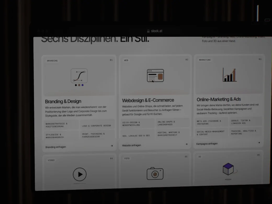 Website von Sleek auf einem Bildschirm